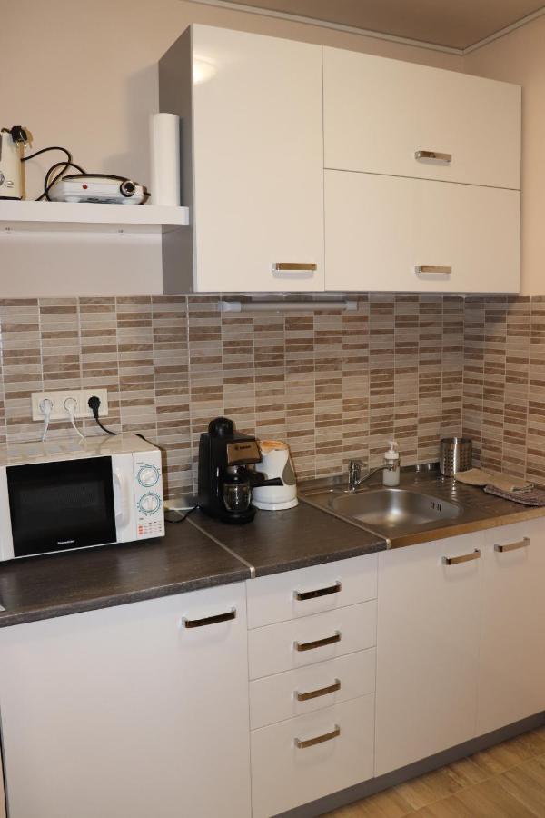Lidia Vendeghaz Hotel Тата Екстериор снимка
